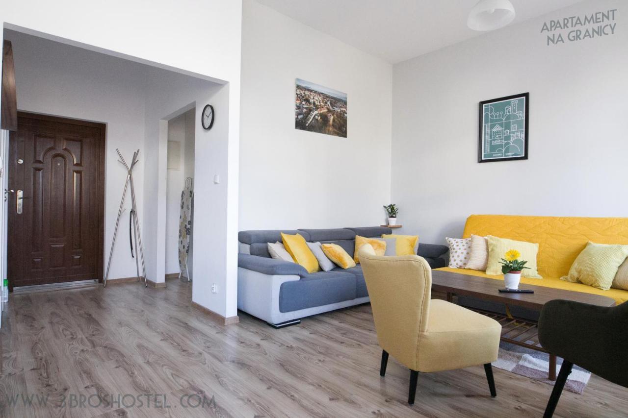 Na Granicy / On The Border Apartment
